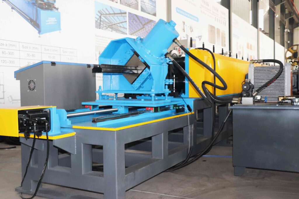 Upright roll forming machine